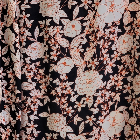 Banana Republic navy floral 3/4 sleeve semi sheer blouse - Picture 6 of 9